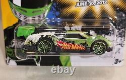 RARE Hot Wheels Double Dare Loop Commerative Cars Green & Yellow Vehicles! New
