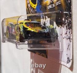 RARE Hot Wheels Double Dare Loop Commerative Cars Green & Yellow Vehicles! New