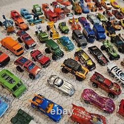 Toy Car Lot 135 Vehicles Hot Wheels Matchbox Maisto John Deere Truck Different