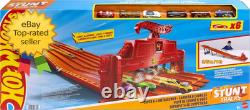 Toy Car Playset with Lights Sounds & 6 164 Scale Vehicles Super 6 Lane Raceway