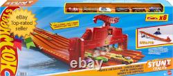 Toy Car Playset with Lights Sounds & 6 164 Scale Vehicles Super 6 Lane Raceway