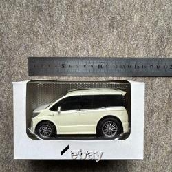 Toyota Noah Pullback Toy Car Vintage Used Model Vehicle Collectible