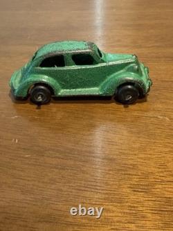 VINTAGE LARGE ARCADE CAST IRON CAR CARRIER / HAULER with 4 ARCADE VEHICLES