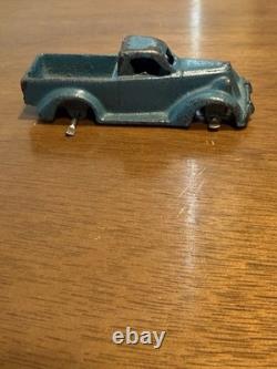 VINTAGE LARGE ARCADE CAST IRON CAR CARRIER / HAULER with 4 ARCADE VEHICLES