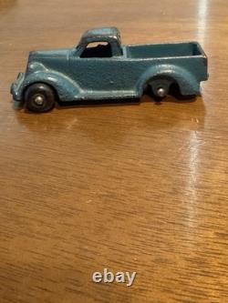 VINTAGE LARGE ARCADE CAST IRON CAR CARRIER / HAULER with 4 ARCADE VEHICLES