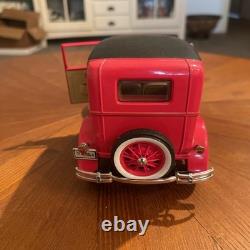 VTG 1931 Ford A Fire Chief Car by Motor City Classics. Rare 1/18 Heavy Diecast