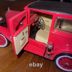 VTG 1931 Ford A Fire Chief Car by Motor City Classics. Rare 1/18 Heavy Diecast