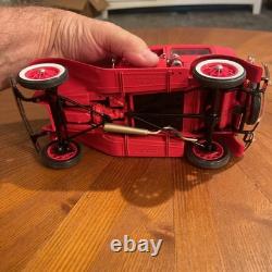 VTG 1931 Ford A Fire Chief Car by Motor City Classics. Rare 1/18 Heavy Diecast