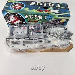 VTG Extreme Ghostbusters ECTO 1 Vehicle Set Lights & Sound 1997 Trendmasters NEW