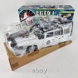 VTG Extreme Ghostbusters ECTO 1 Vehicle Set Lights & Sound 1997 Trendmasters NEW
