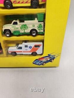 Vintage 1993 Matchbox 30 Vehicle Special Collection Pack Cut-Out Track On Back