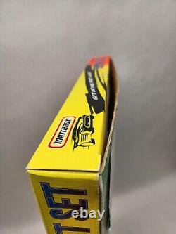 Vintage 1993 Matchbox 30 Vehicle Special Collection Pack Cut-Out Track On Back