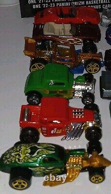 Vintage Hot Wheels (×45) Die-Cast Toy Car 1/64 Scale With Vintage Collector's Case