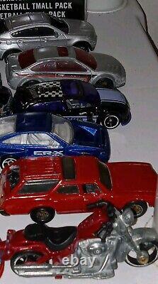 Vintage Hot Wheels (×45) Die-Cast Toy Car 1/64 Scale With Vintage Collector's Case