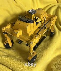 Vintage Swan Hill Cari-Car Lumber Lift Toy Vehicle Made In USA