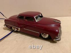 Vintage Tin Battery Operated Toy Car Japan 1950's av-09