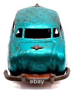 Vintage Tin Toy Car 1940s Style Buick Sedan Friction Retro Car with Tin Tray